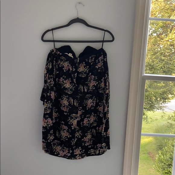 Miami Black Floral Off-the-shoulder Dress! - Picture 5 of 6